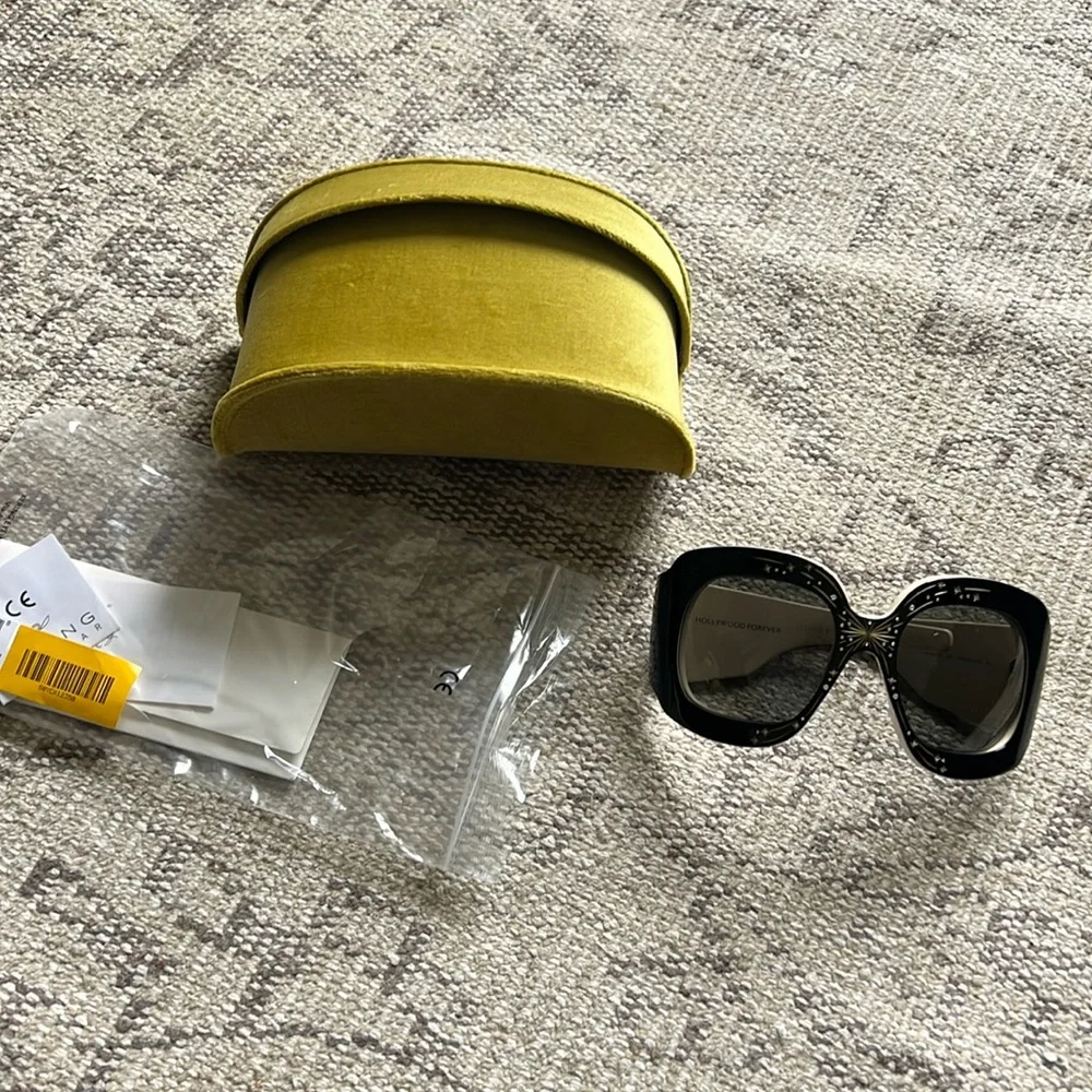 Gucci Hollywood Forever AUTHENTIC sunglasses in case - Picture 2 of 9